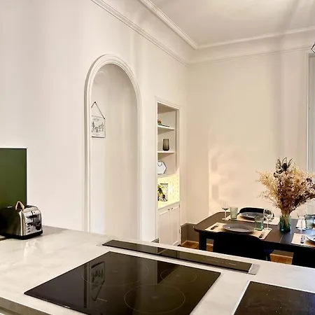 La Duchesse De Bourgogne *